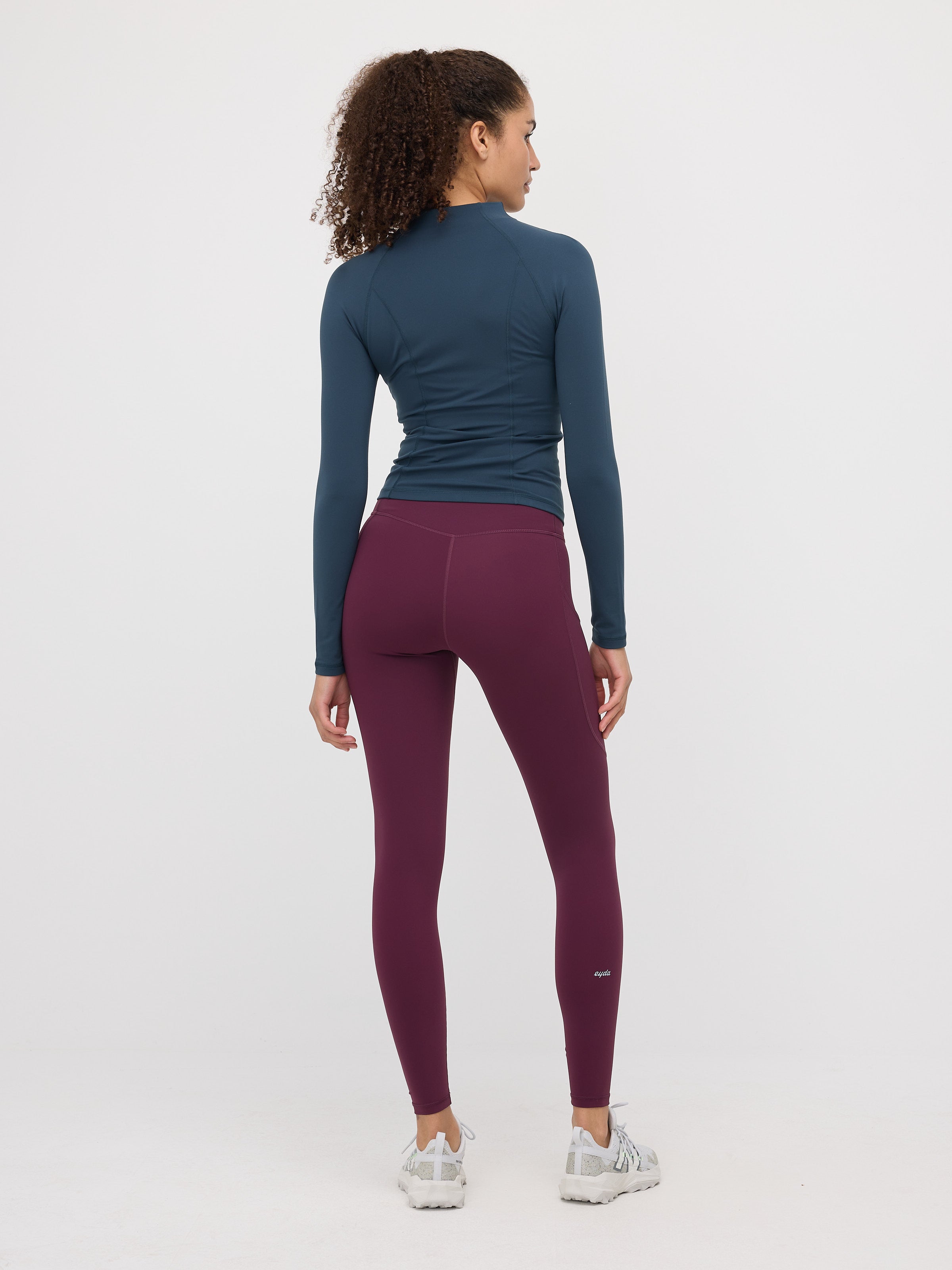 Caya Zip Long Sleeve
