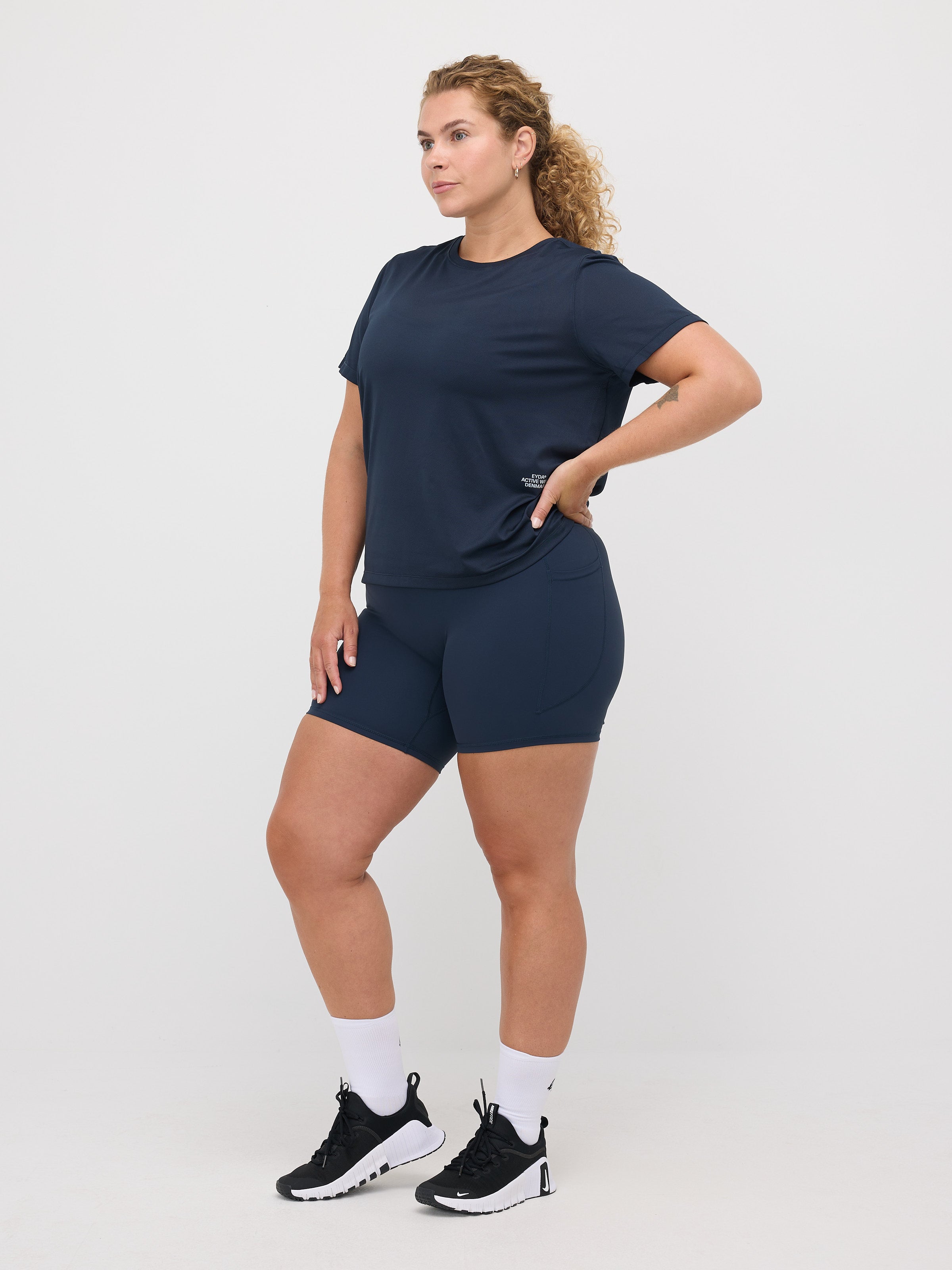 Freja Tee
