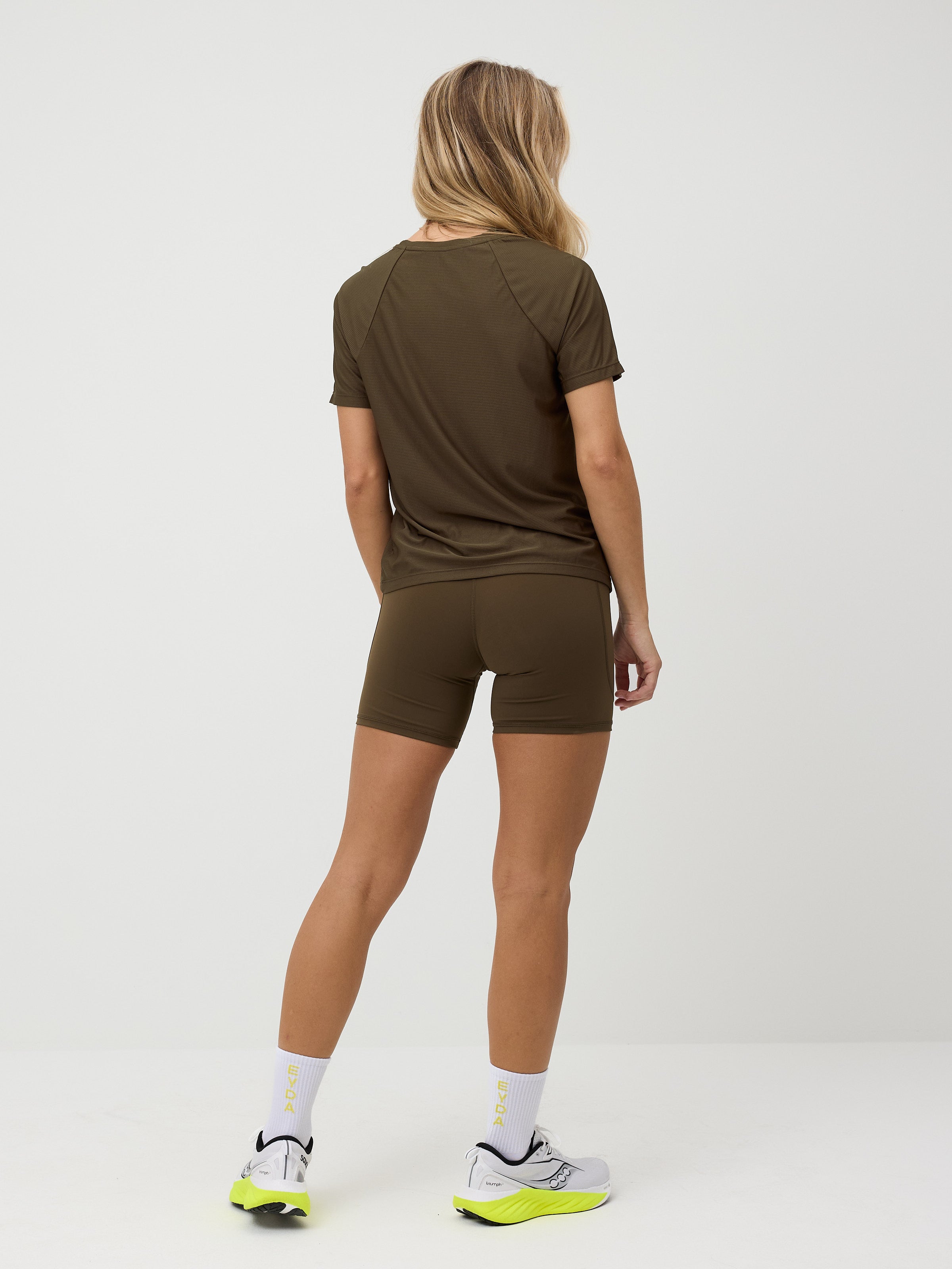 Lecia Tee