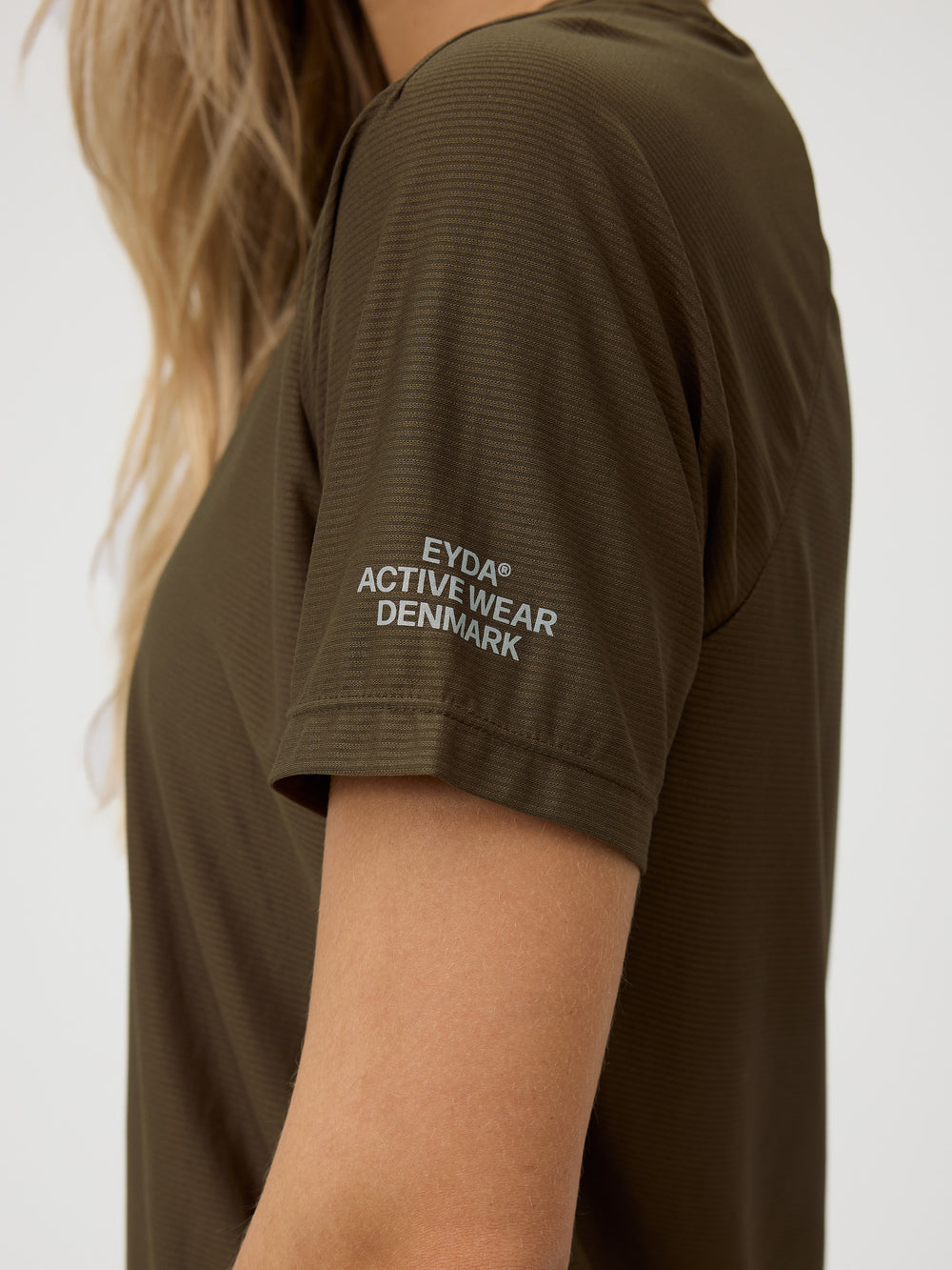 Lecia Tee