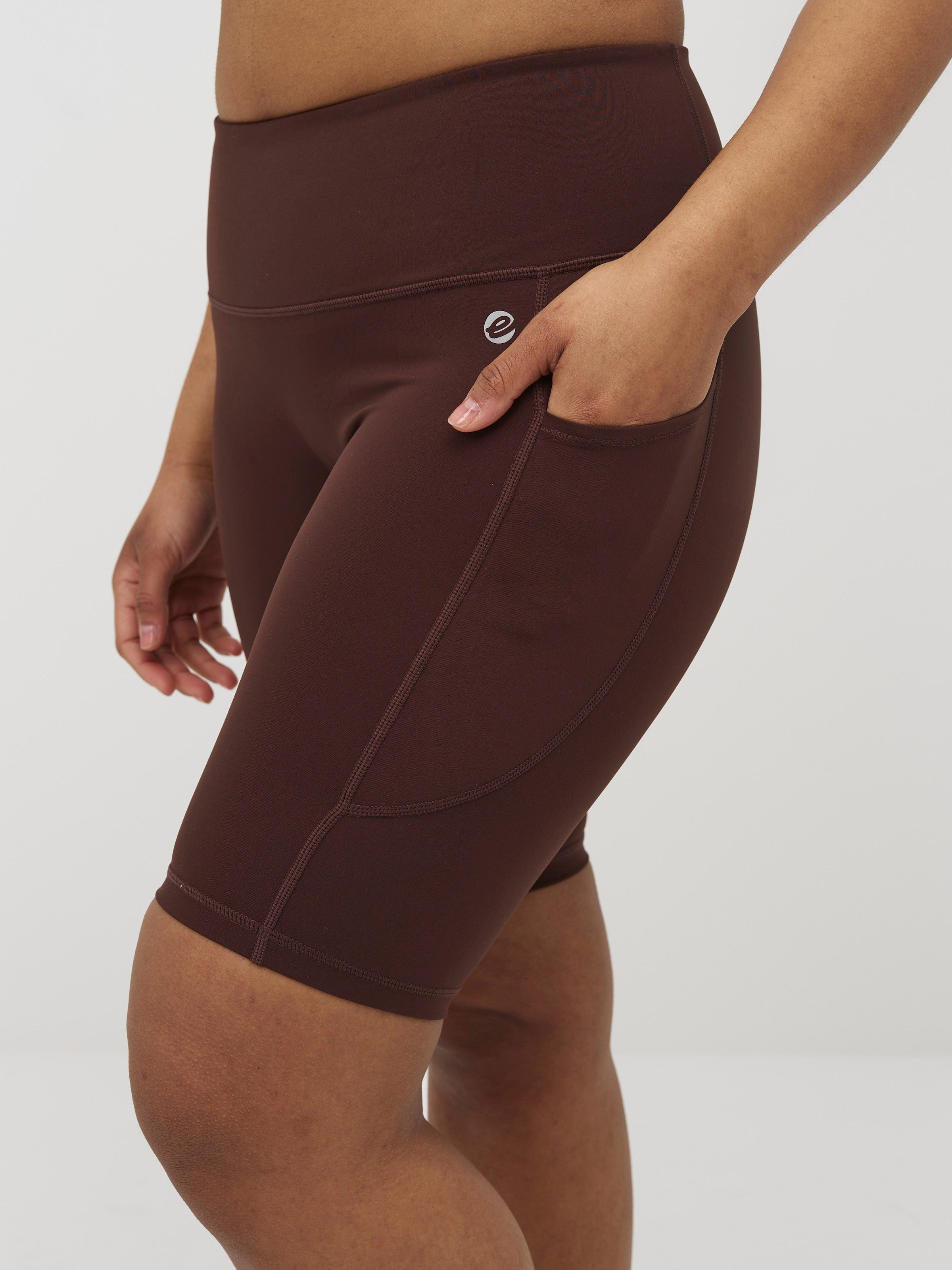 Ellie Ultralight Pocket Long Shorts 9,5"