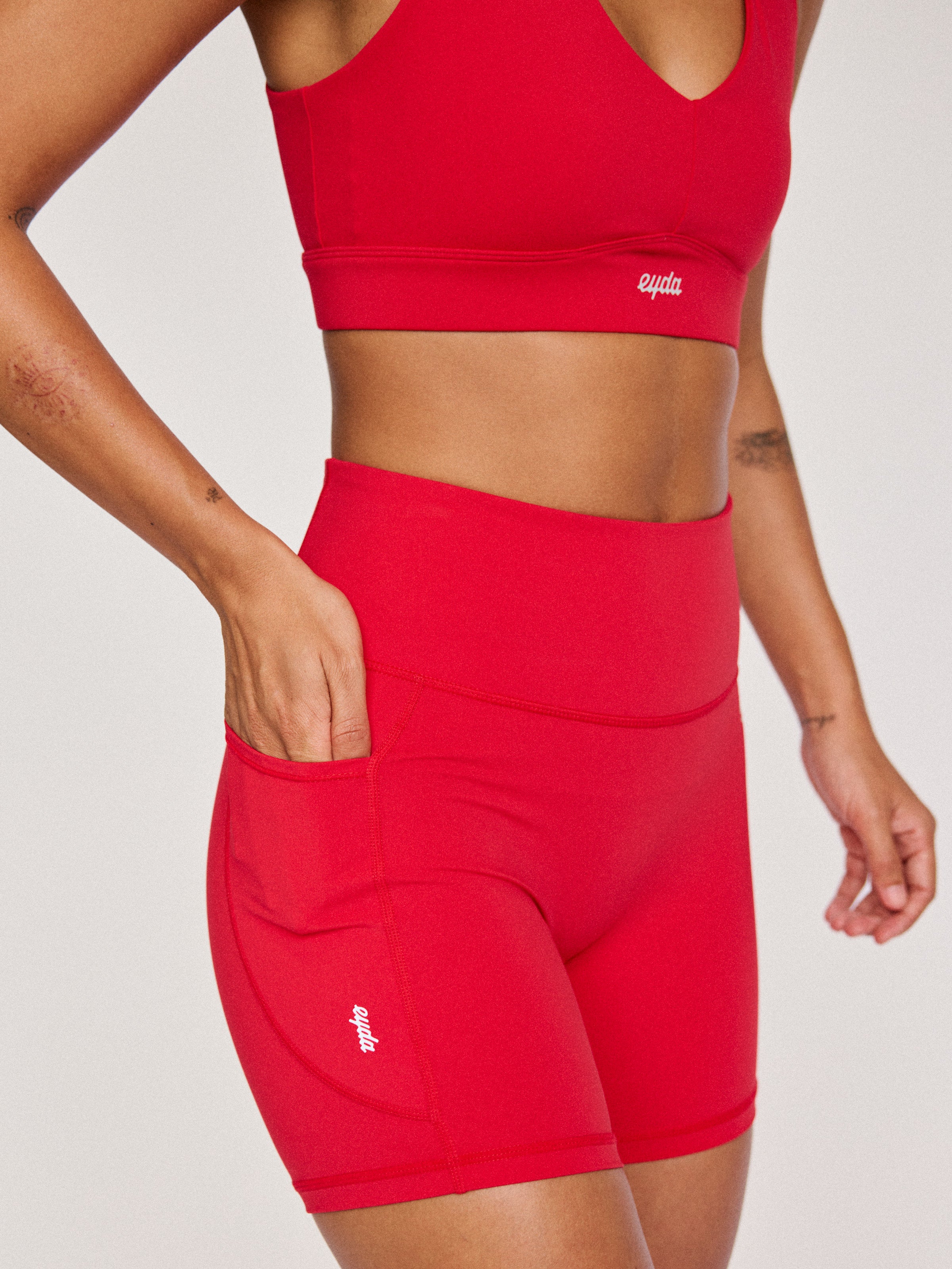 Ellie Ultralight Pocket Shorts 6"