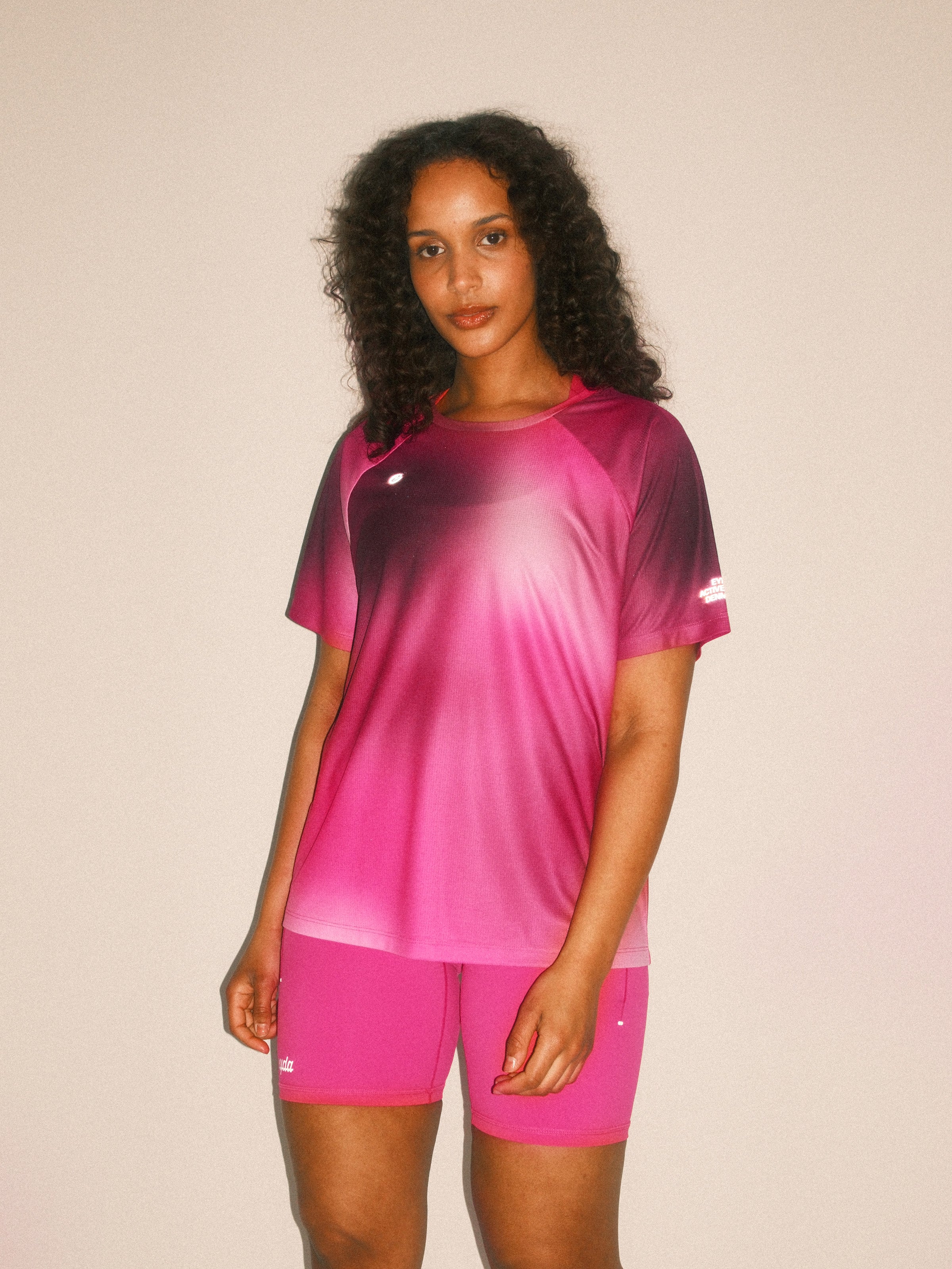 Lecia Tee