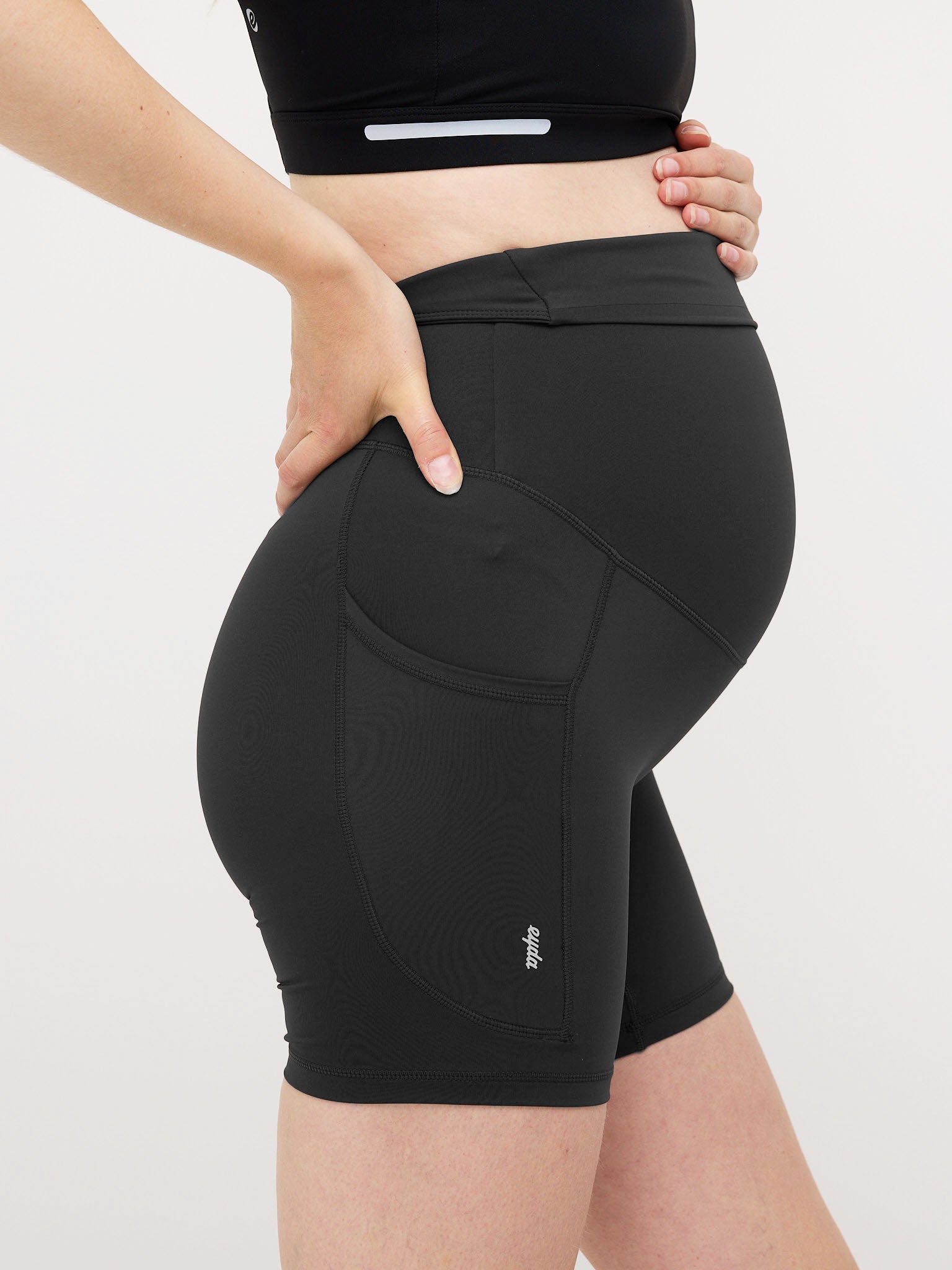Milla Ultralight Preggo Pocket Shorts