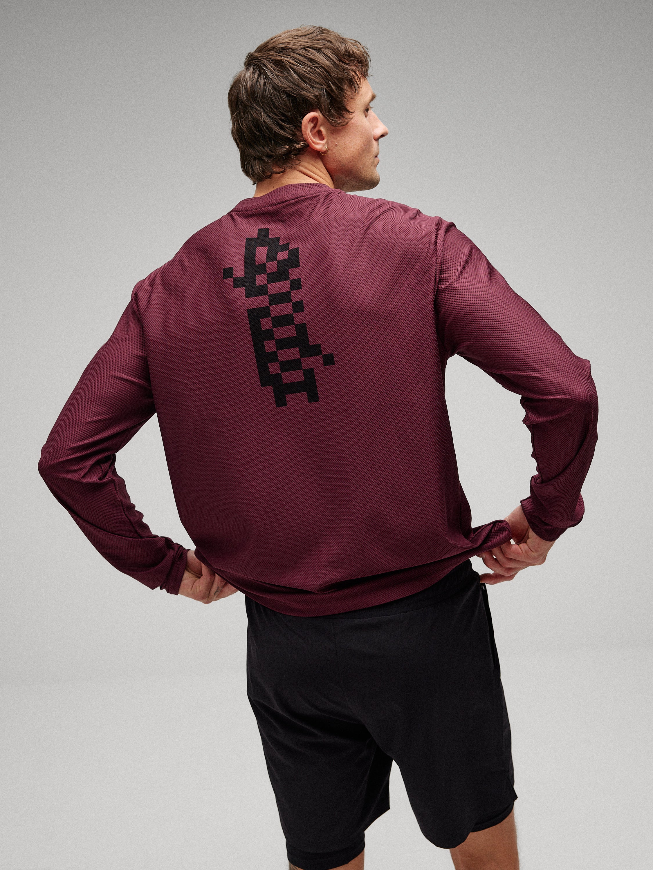 Noah Loose Long Sleeve