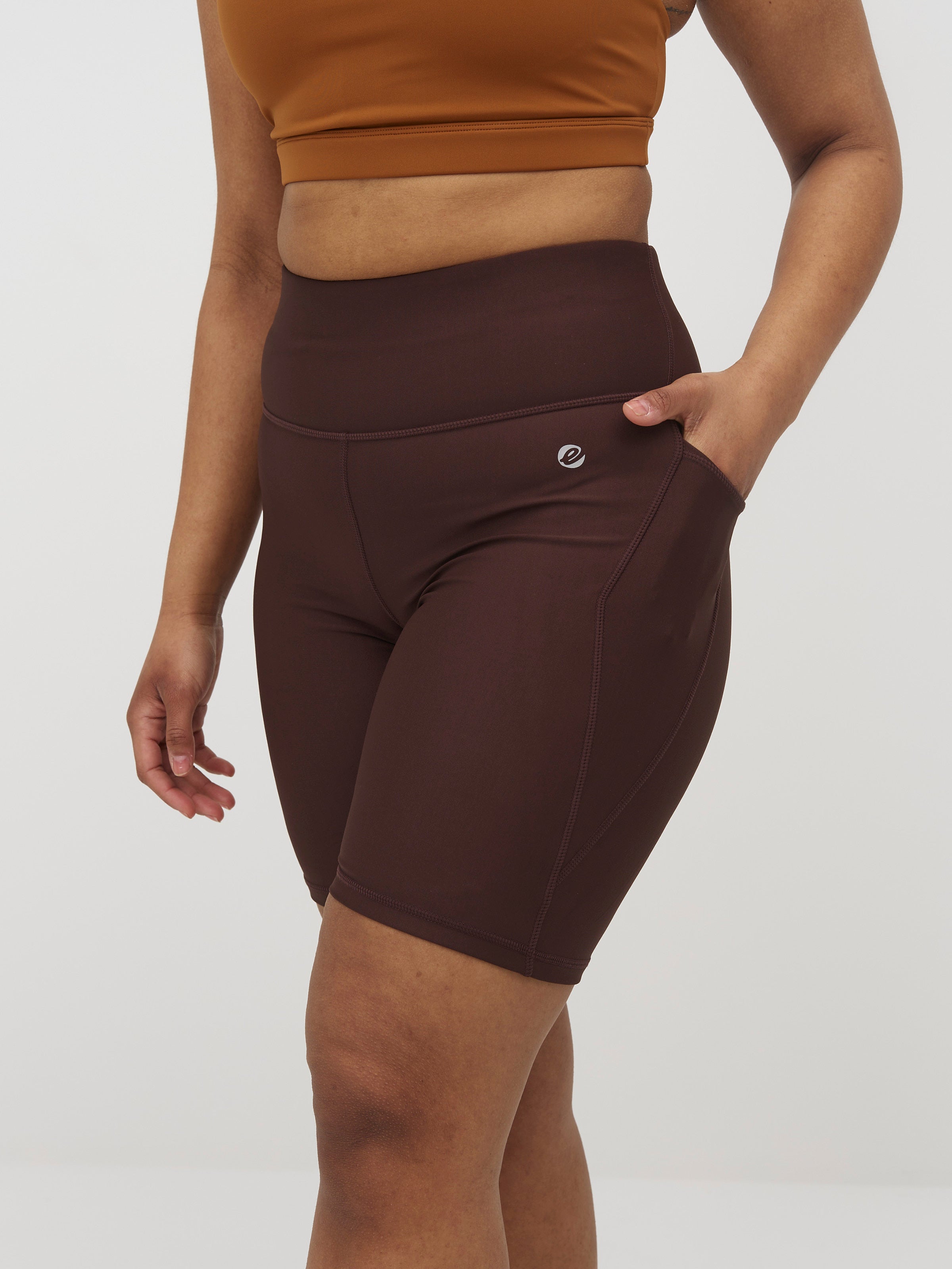 Sarah 2.0 Covermax Pocket Shorts 8"