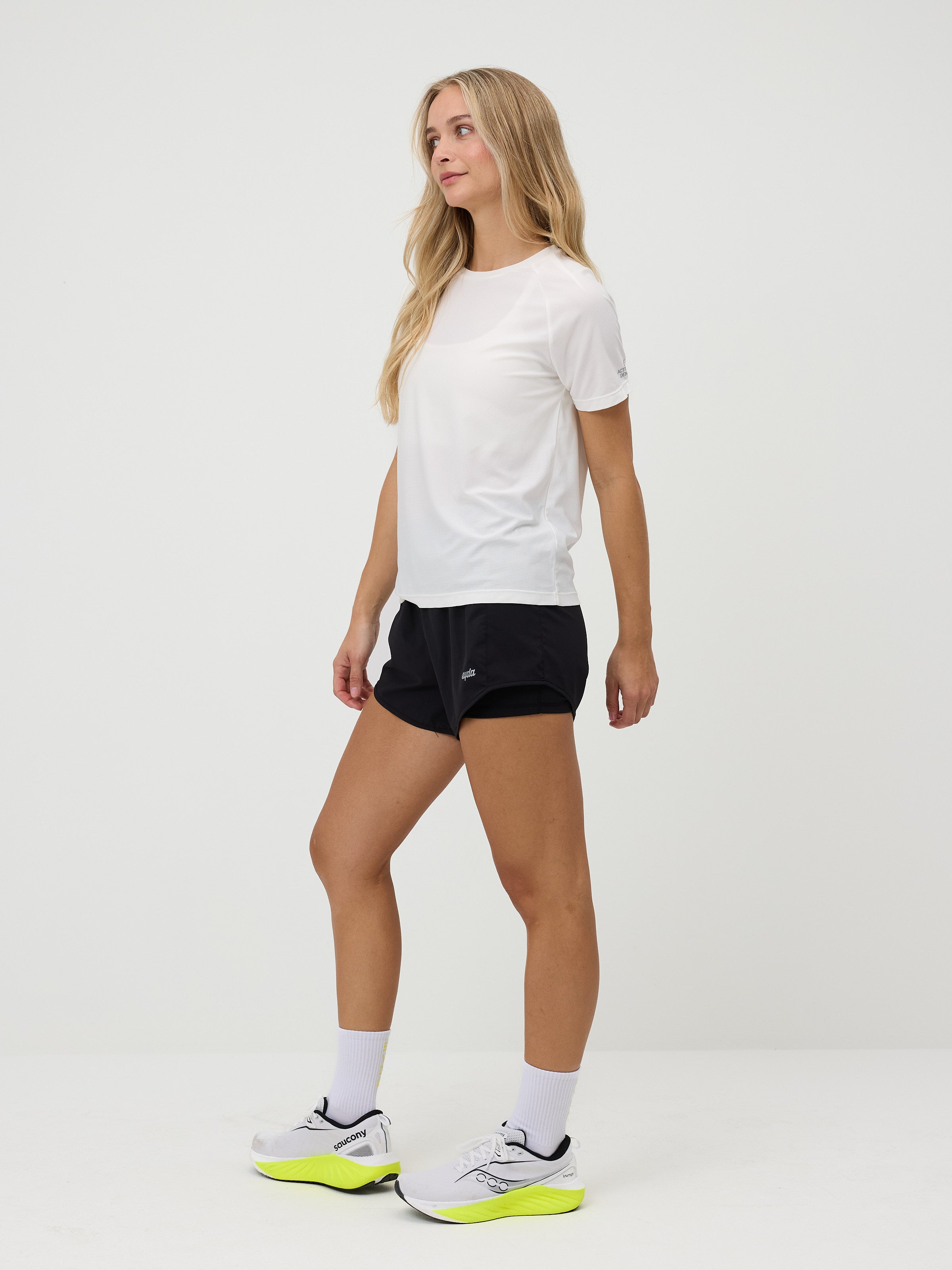 Lecia Tee